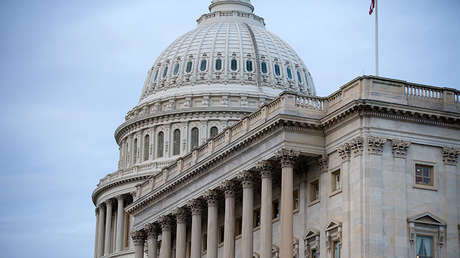 Primer revés legislativo: Trump retira su ley de sanidad contraria al 'Obamacare'