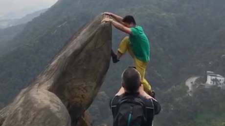 ¿Qué otra cosa puede pasar si haces el tonto al borde de un precipicio?