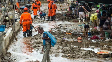 Río desbordado inunda casi por completo una de las principales ciudades de Perú