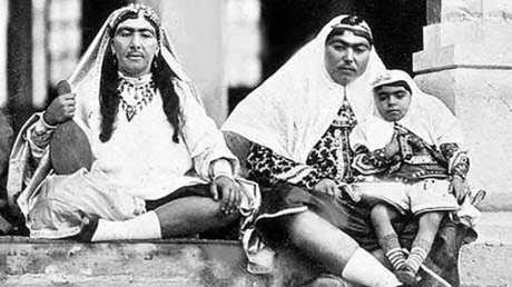 FOTOS: Así eran las bellas mujeres del harén de un sah persa