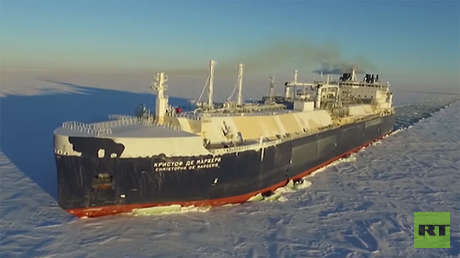 VIDEO: Así luce en el Ártico el primer rompehielos gasero del mundo