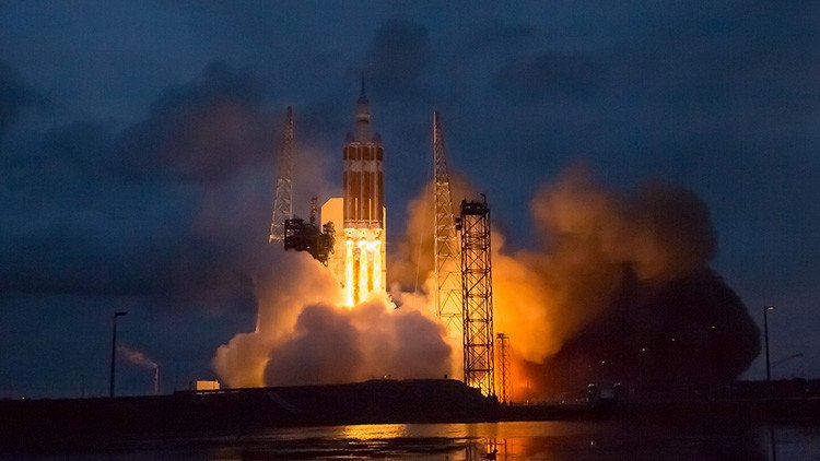 La Fuerza Aérea de EE.UU. empieza a contemplar el espacio como 'ámbito de guerra'