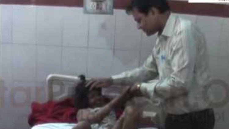 Como en 'El libro de la selva': Rescatan a una niña adoptada por monos en la India (VIDEO)