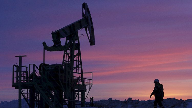 Se disparan los precios del petróleo tras la ofensiva de EE.UU. contra Siria