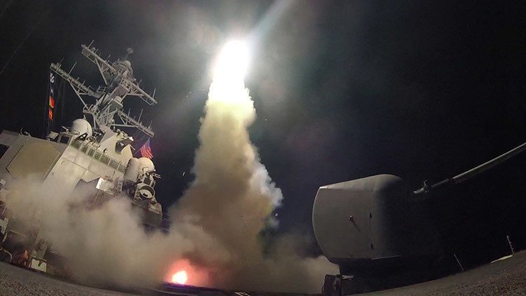 "Puede provocar una guerra nuclear": Legisladores de EE.UU. cuestionan el ataque de Trump en Siria
