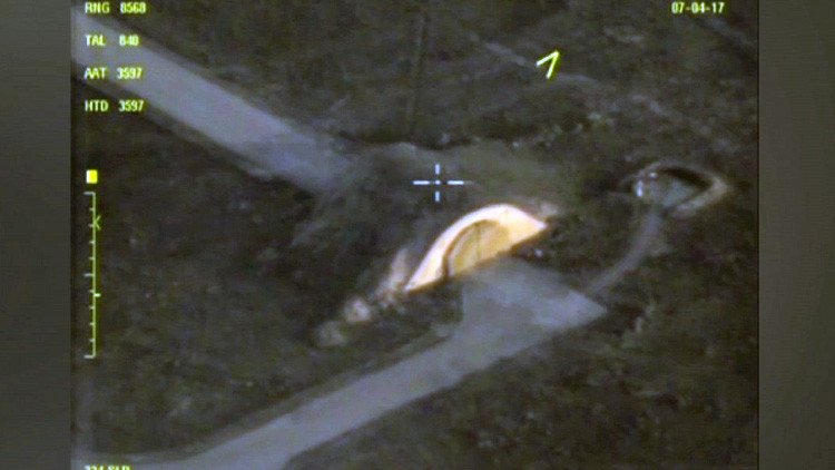 Desde el aire: Muestran las consecuencias del ataque de EE.UU. contra una base siria (VIDEO)