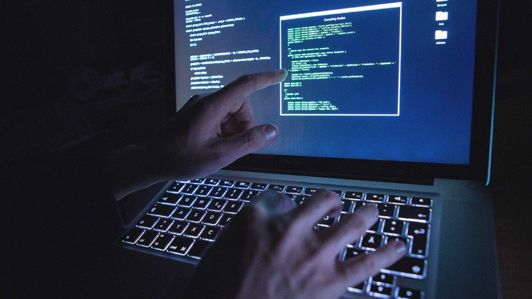 Tenga cuidado: la forma en que sostiene su teléfono podría revelar su código PIN a un 'hacker' 