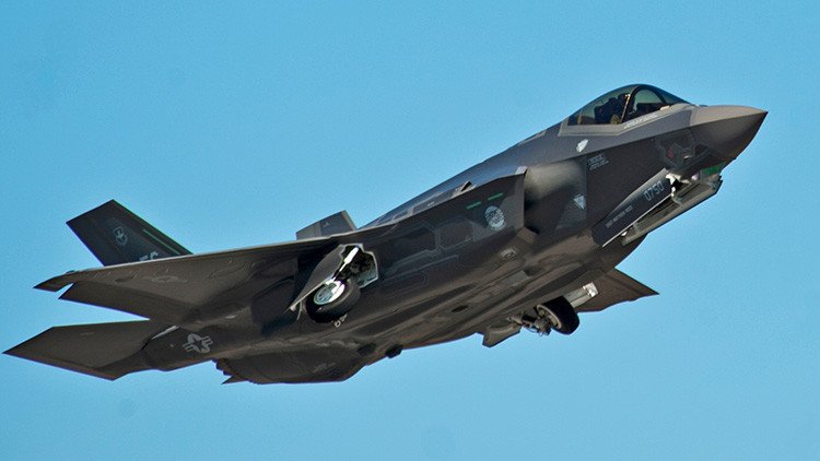 ¿Una advertencia para Rusia? EE.UU. envía cazas de quinta generación F-35 a Europa