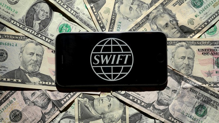 'Hackers' revelaron espionaje cibernético de la NSA a entidades bancarias en Oriente Medio