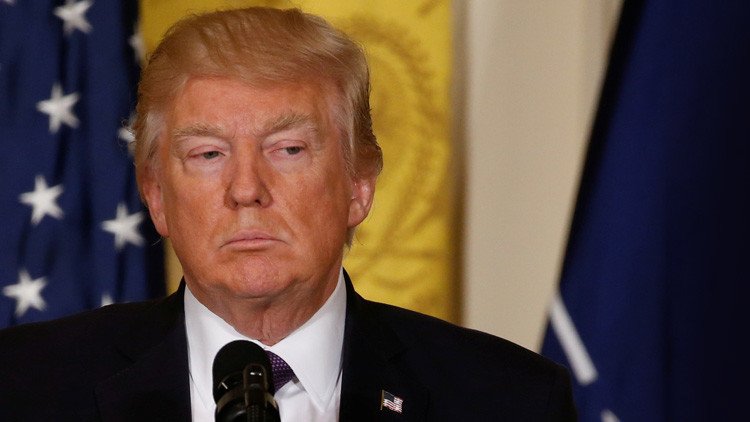 El FBI empleó el dosier con los supuestos vínculos de Trump con Rusia para seguir espiándolo