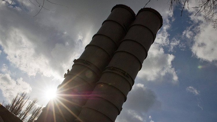 Turquía afirma haber alcanzado un acuerdo para la compra de sistemas antiaéreos rusos S-400