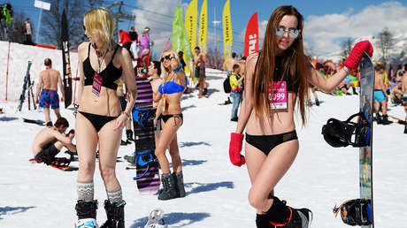 Récord Guinness: 1.200 esquiadores rusos en traje de baño se dan cita en Sochi
