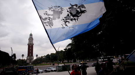 35 años después: Excombatiente de las Malvinas regresa a las islas por los "héroes" caídos