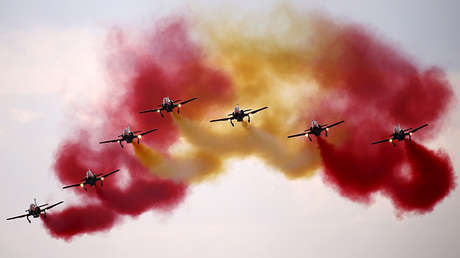 El grupo acrobático Patrulla Águila española incorpora a su primera mujer piloto