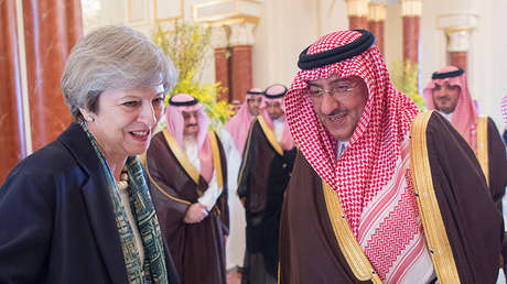 5 cosas que no le permitirán hacer a Theresa May en Arabia Saudita por ser mujer
