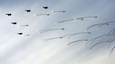 El nuevo portaaviones сhino podrá albergar hasta 36 aviones de combate J-15