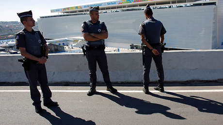 Brasil: Un joven sobrevive a un robo en el que estuvo a punto de ser decapitado (FUERTES IMÁGENES)