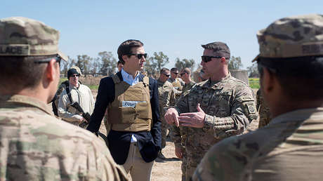 El yerno de Trump provoca burlas en la Red por su vestimenta en Irak