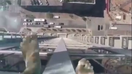 Un baño de vértigo: ¿Se atrevería a nadar en esta piscina a 150 metros de altura?