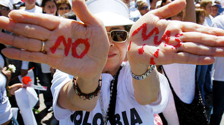 Un hombre asesina a su exmujer en un centro comercial de Colombia