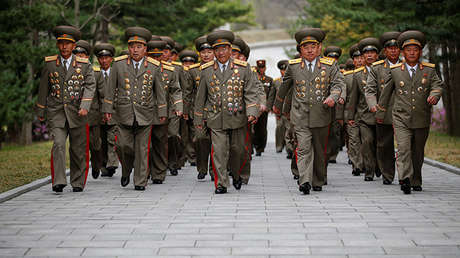 Experto explica a quién mandó Trump un mensaje con el uso de su bomba más potente en Afganistán