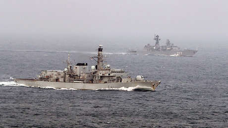 '¡Vienen los rusos!': El paso de 4 buques de Rusia por aguas internacionales alarma al Reino Unido