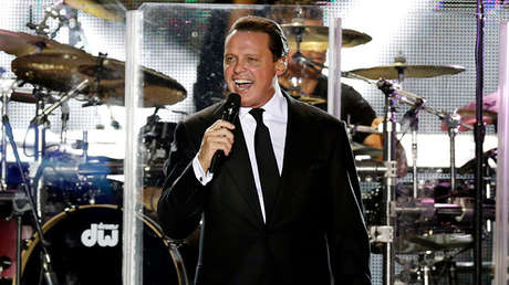 Juez de EE.UU. emite una orden de arresto contra el cantante Luis Miguel