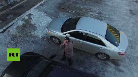 Un extraterrestre intenta 'robar' a un terrícola a plena luz del día en Rusia 