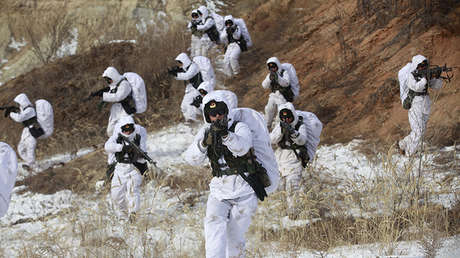 China anuncia la creación de "una fuerza de combate indestructible"