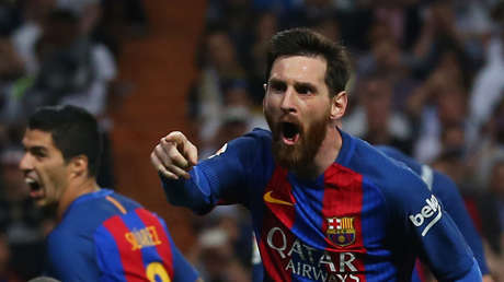 El FC Barcelona vence al Real Madrid en el Santiago Bernabéu y alcanza el primer lugar en La Liga