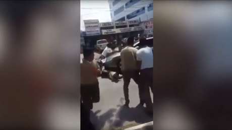 VIDEO FUERTE: Un auto atropella a estudiantes que pedían mejoras educativas en Guatemala