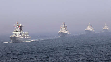 Militares chinos se disculpan por incluir equipo militar extranjero en una foto de su Marina