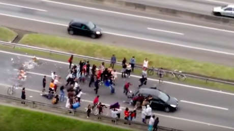 VIDEO GRÁFICO: Un conductor atropella deliberadamente a manifestantes en Brasil