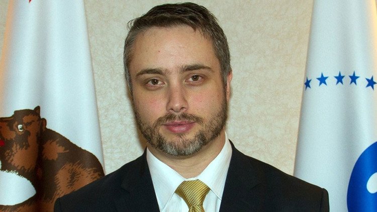 Cómo el líder del movimiento independentista de California lo abandonó todo y se mudó a Rusia