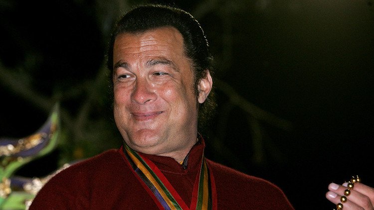 Steven Seagal se toma con humor que Ucrania lo vea como una amenaza y le prohíba la entrada