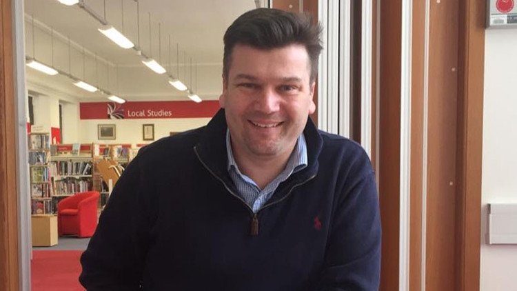 Escandalosa respuesta: Candidato conservador británico insulta a una estudiante escocesa