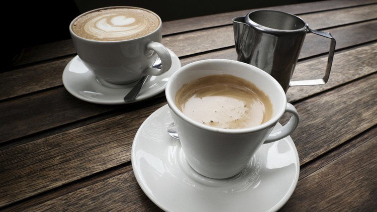 Un adolescente muere en clase tras ingerir dos cafés y una bebida energizante en menos de dos horas