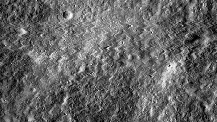 FOTOS: Una sonda lunar es alcanzada por un meteorito y produce alucinantes imágenes