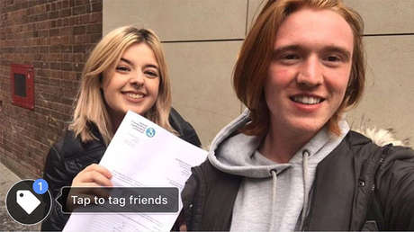 Descubre de una forma muy peculiar que su mejor amigo es su hermano (FOTO)