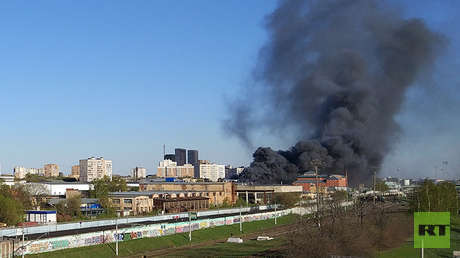 FOTO: Se declara un incendio en las inmediaciones de RT en Moscú