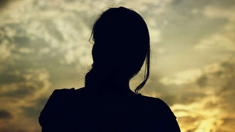 FOTO: Conozca a la delincuente británica más "bella" que conquista el corazón de los internautas