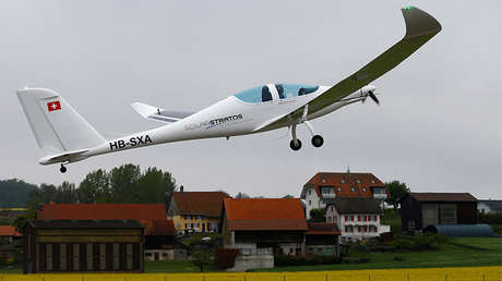 VIDEO: Suiza ensaya el primer avión solar capaz de alcanzar la estratosfera