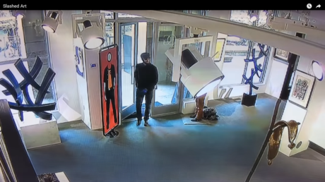 VIDEO: Un desconocido arruina un cuadro de 3 millones de dólares en 15 segundos