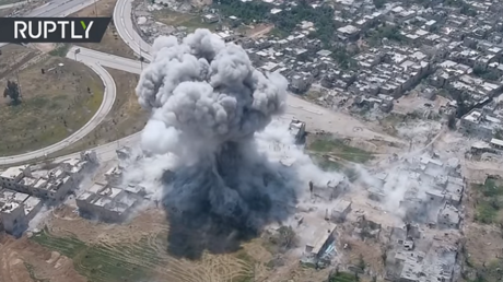 Un dron capta un ataque brutal del Ejército sirio contra milicianos en Damasco (VIDEO)