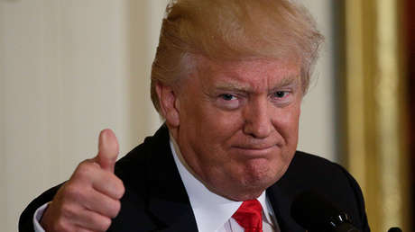 WikiLeaks trolea a Trump por sus amenazas al exdirector del FBI