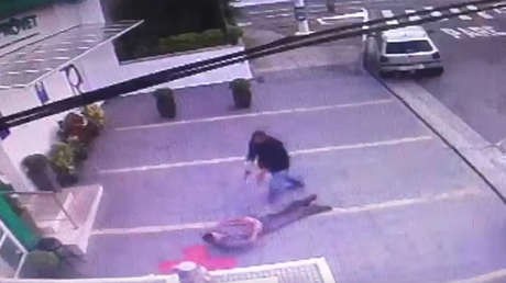 Brasil: Expolicía militar asesina a otro tras protagonizar tiroteo por auto mal estacionado (VIDEO)