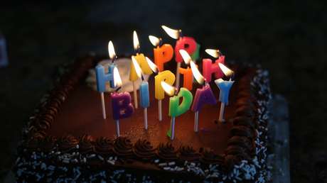 Un hombre muere después de que ninguno de sus amigos acuda a su fiesta de cumpleaños