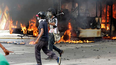 Diputado opositor venezolano, en medio de una protesta violenta: "La gente no viene por miedo"