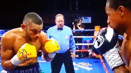 Noquea a su rival con un golpe ilegal sin siquiera imaginar lo que le pasaría segundos después