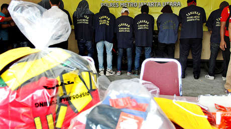 Al menos 140 personas, detenidas por protagonizar una presunta fiesta gay en Indonesia